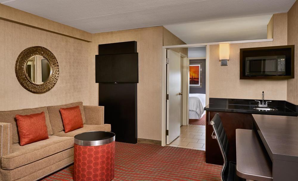 Four Points By Sheraton Milwaukee North Shore Brown Deer Εξωτερικό φωτογραφία