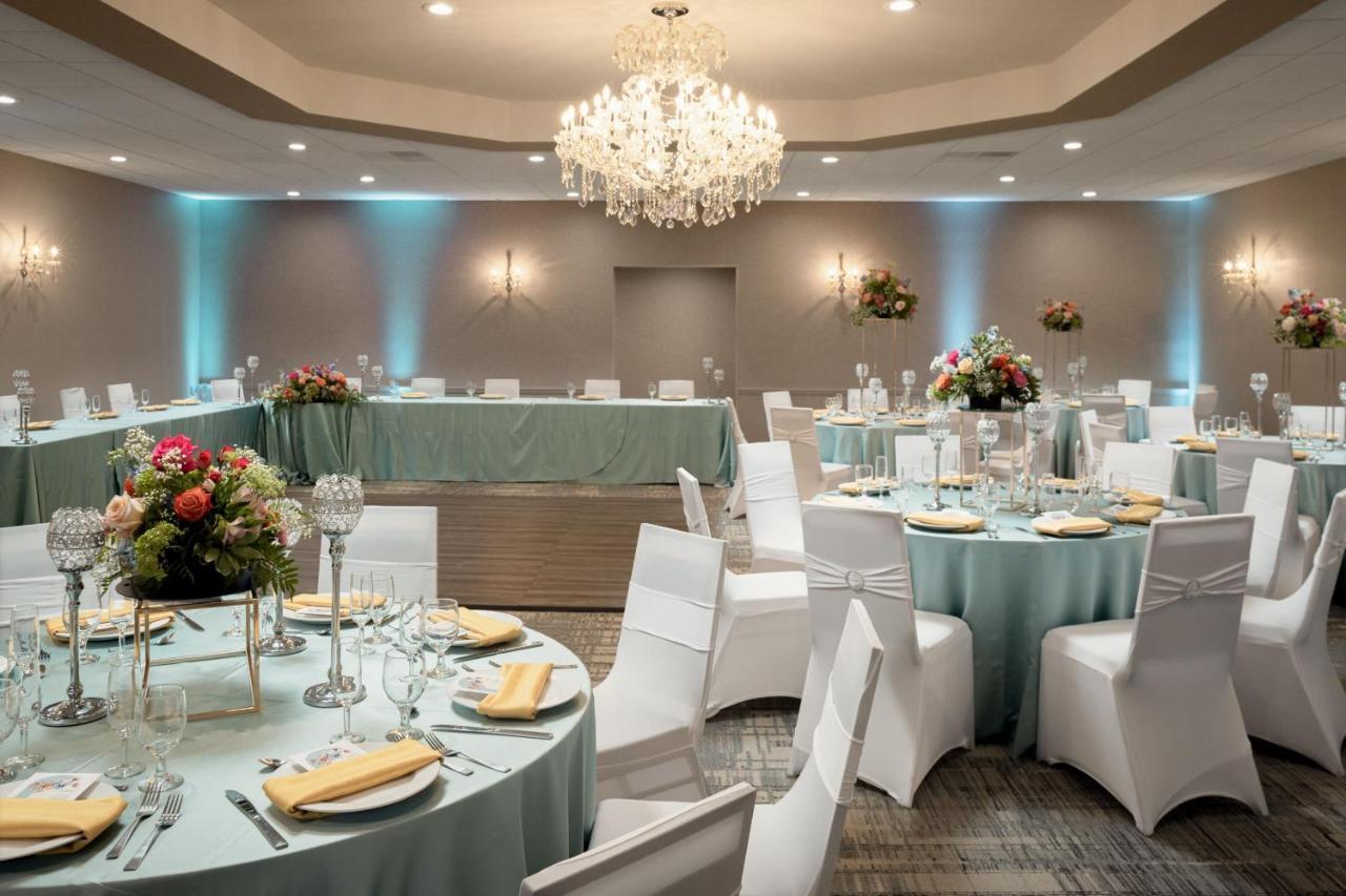 Four Points By Sheraton Milwaukee North Shore Brown Deer Εξωτερικό φωτογραφία